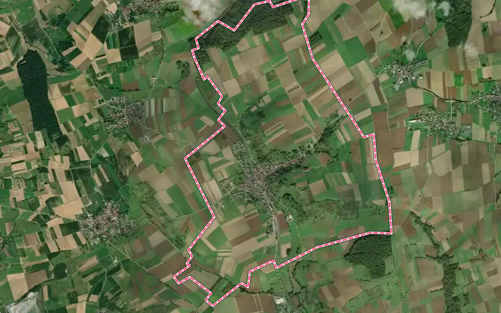 Vue satellite de Ettendorf avec ses contours administratifs