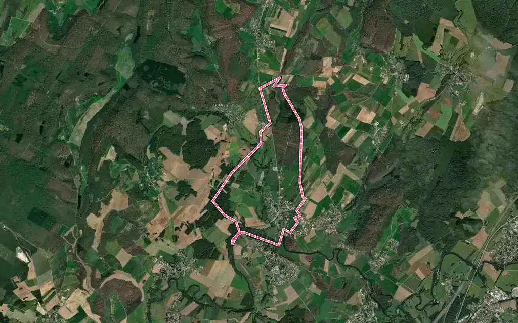 Vue satellite de Étuz avec ses contours administratifs