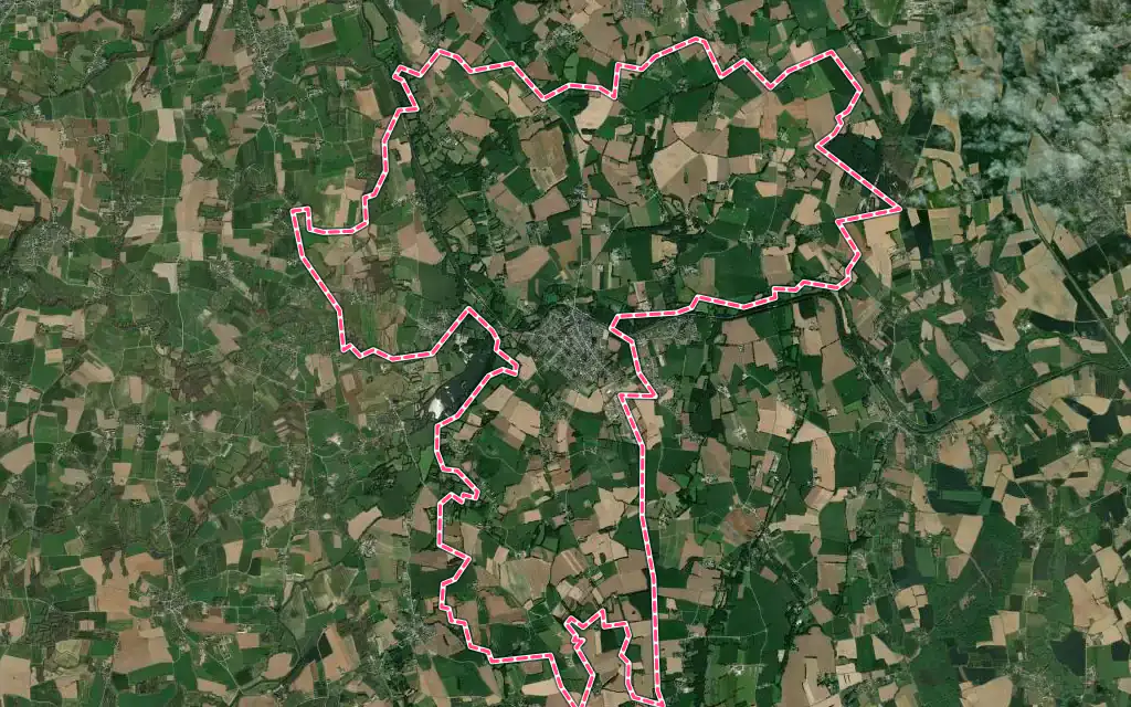 Vue satellite de Évran avec ses contours administratifs