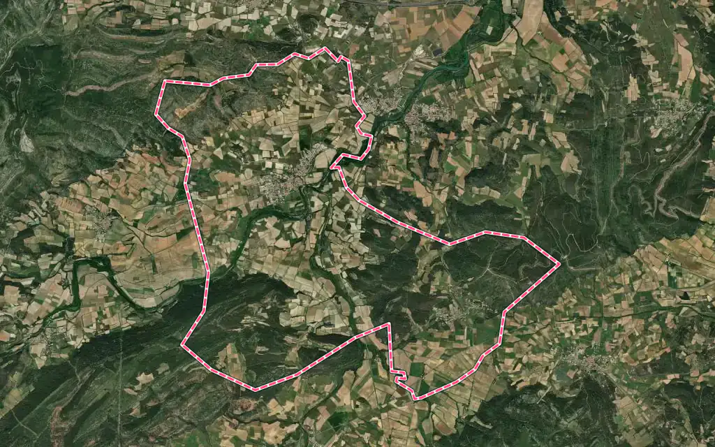 Vue satellite de Fabrezan avec ses contours administratifs