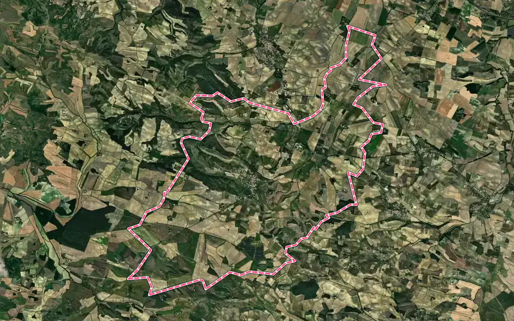 Vue satellite de Fanjeaux avec ses contours administratifs