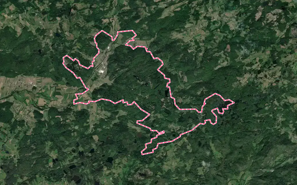 Vue satellite de Faucogney-et-la-Mer avec ses contours administratifs