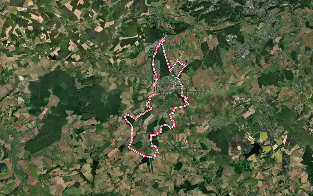 Vue satellite de Faulquemont avec ses contours administratifs