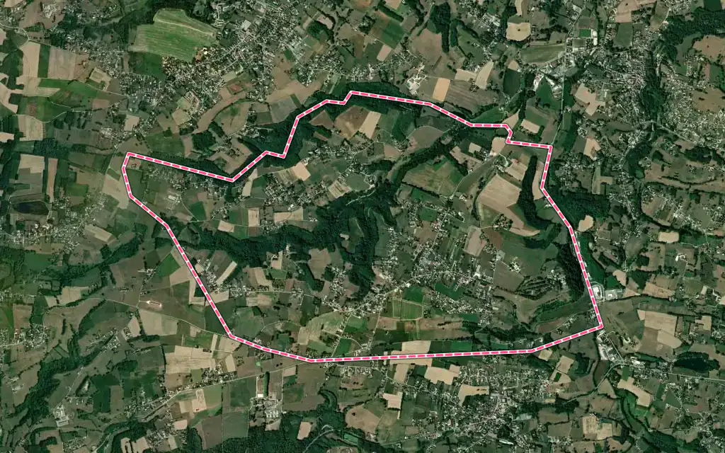 Vue satellite de Faverges-de-la-Tour avec ses contours administratifs