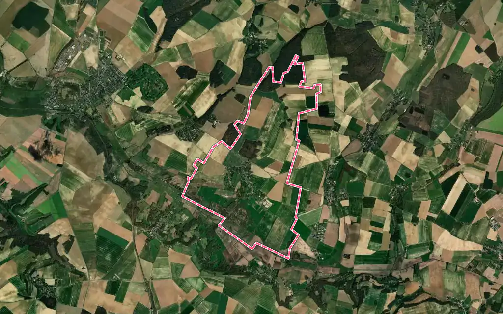 Vue satellite de Fay-les-Étangs avec ses contours administratifs