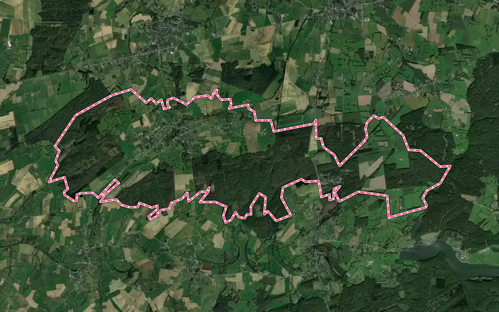Vue satellite de Felleries avec ses contours administratifs