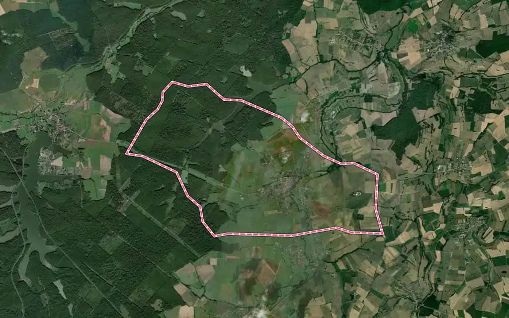 Vue satellite de Fénétrange avec ses contours administratifs