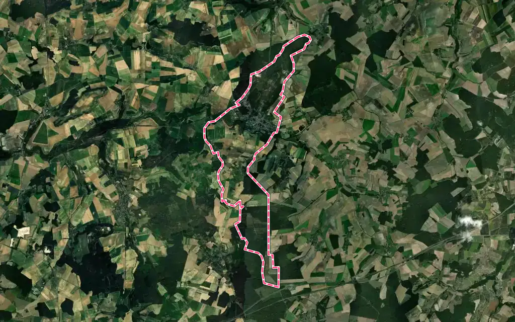 Vue satellite de Fère-en-Tardenois avec ses contours administratifs