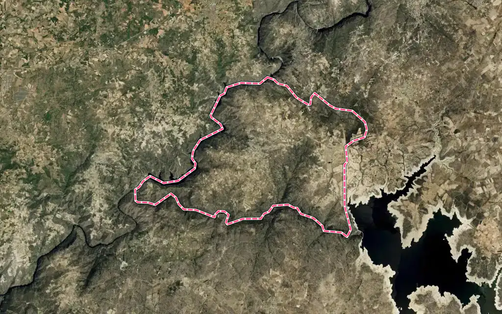 Vista satélite de Fermoselle con su contorno administrativo