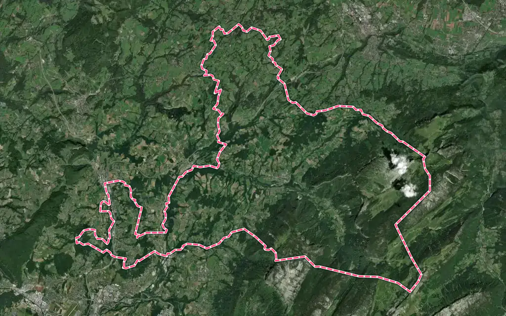 Vue satellite de Fillière avec ses contours administratifs