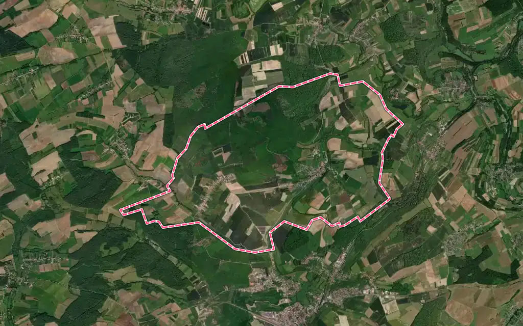 Vue satellite de Filstroff avec ses contours administratifs