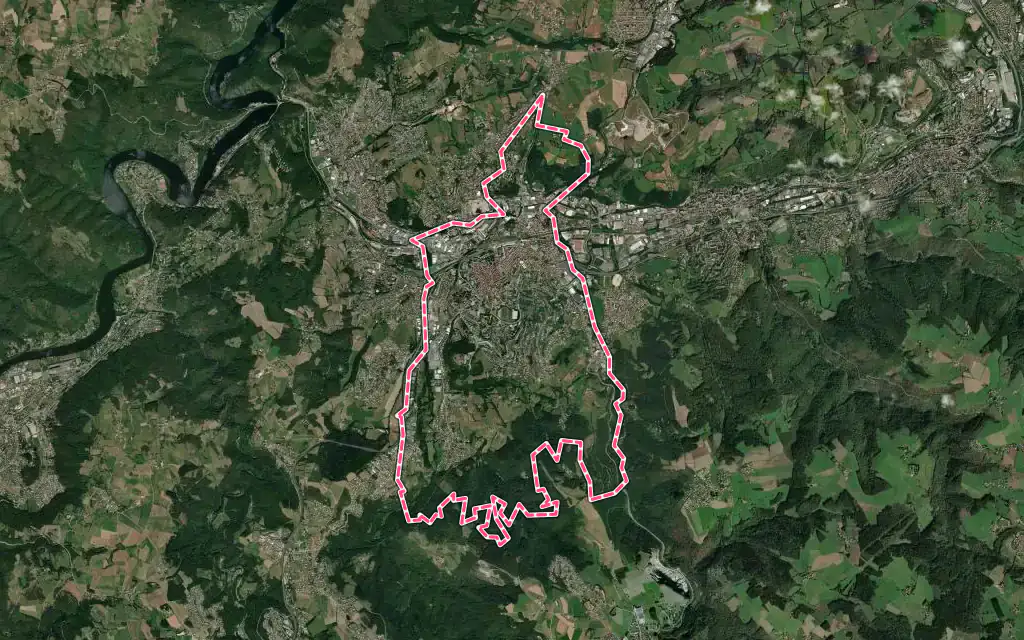 Vue satellite de Firminy avec ses contours administratifs
