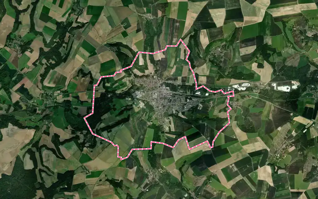 Vue satellite de Fismes avec ses contours administratifs