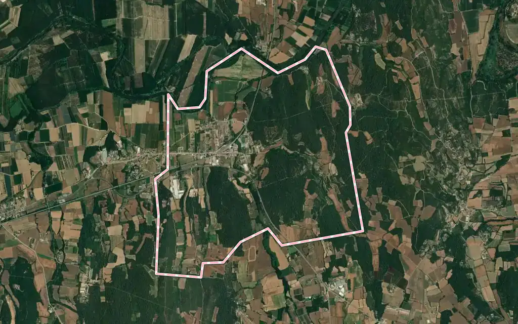 Vista satélite de Flaçà con su contorno administrativo