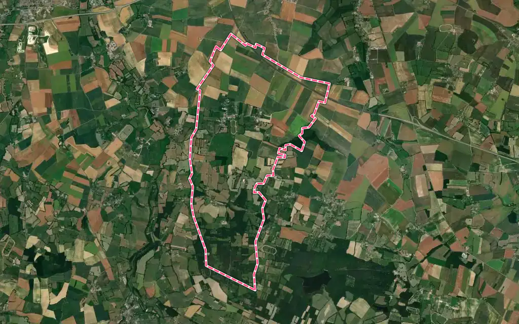 Vue satellite de Fleuré avec ses contours administratifs