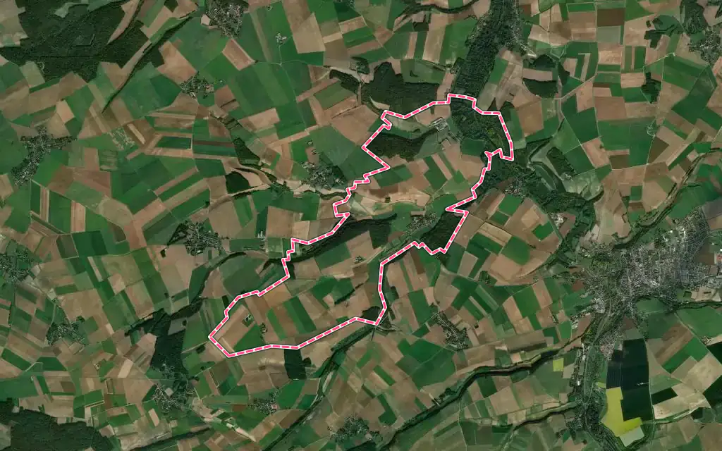 Vue satellite de Fontaine-sous-Montdidier avec ses contours administratifs