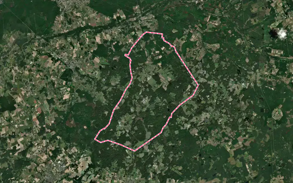 Vue satellite de Fontaines-en-Sologne avec ses contours administratifs