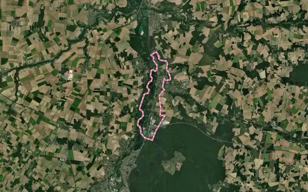 Vue satellite de Fontenay-sur-Loing avec ses contours administratifs