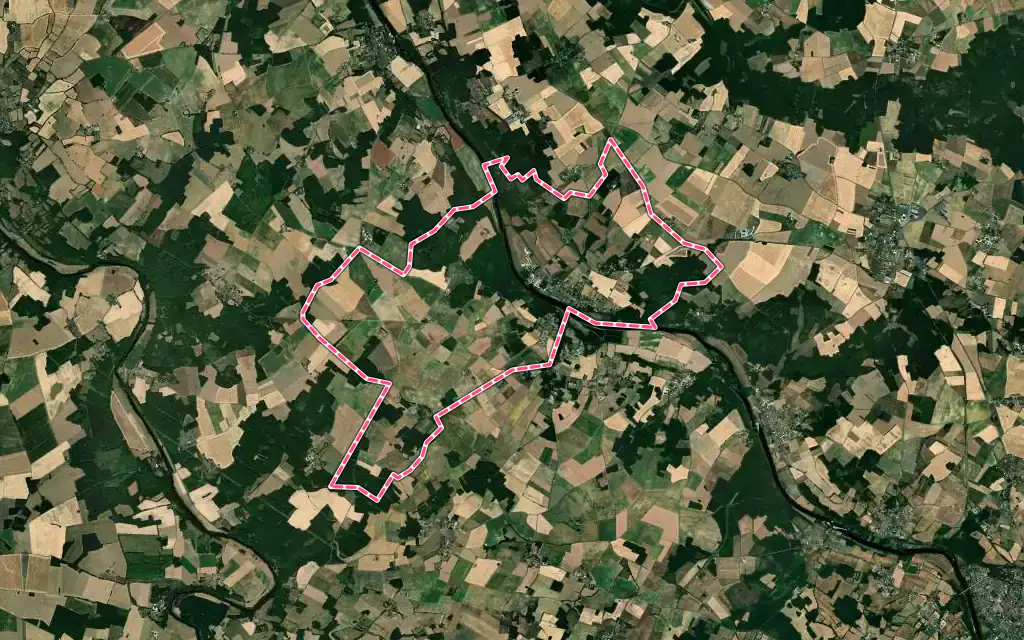 Vue satellite de Fontgombault avec ses contours administratifs