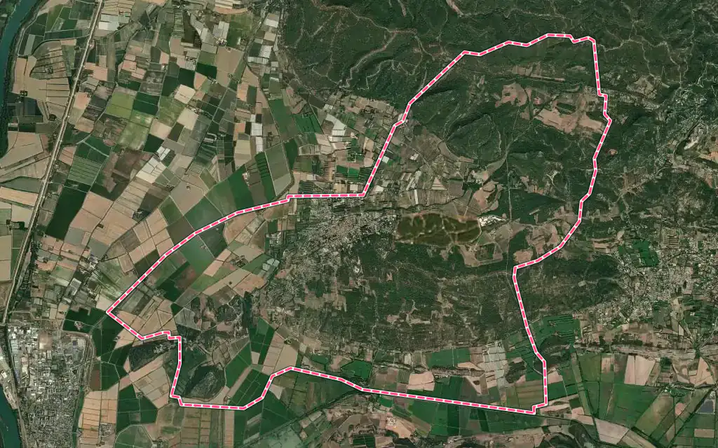 Vue satellite de Fontvieille avec ses contours administratifs