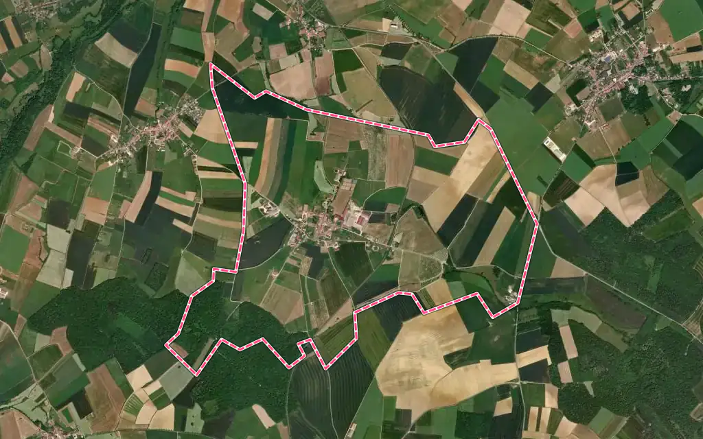 Vue satellite de Forcelles-Saint-Gorgon avec ses contours administratifs