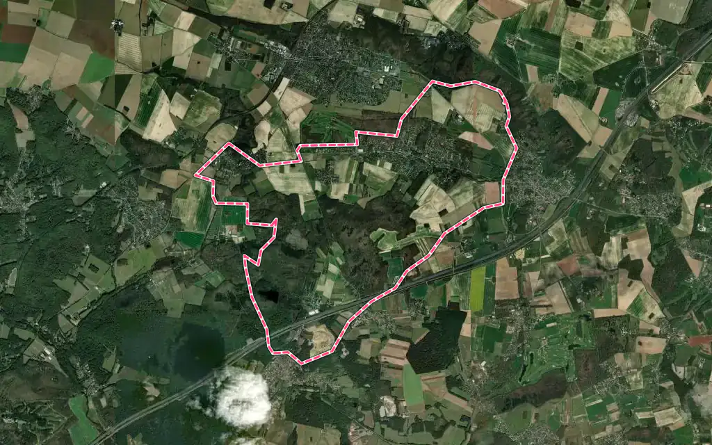 Vue satellite de Forges-les-Bains avec ses contours administratifs