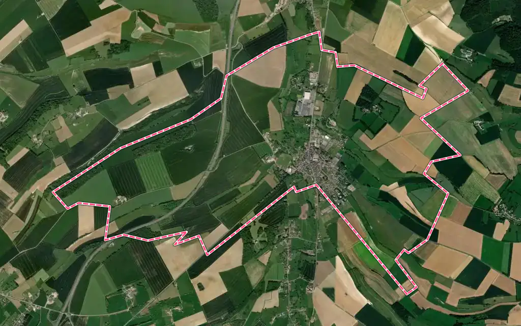 Vue satellite de Foucarmont avec ses contours administratifs