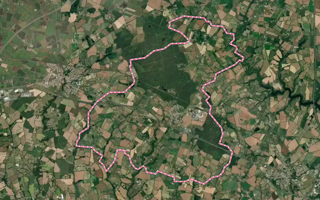 Vue satellite de Fougeré avec ses contours administratifs