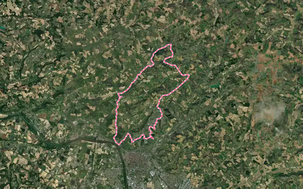 Vue satellite de Foulayronnes avec ses contours administratifs