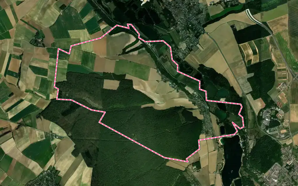 Vue satellite de Fouquenies avec ses contours administratifs
