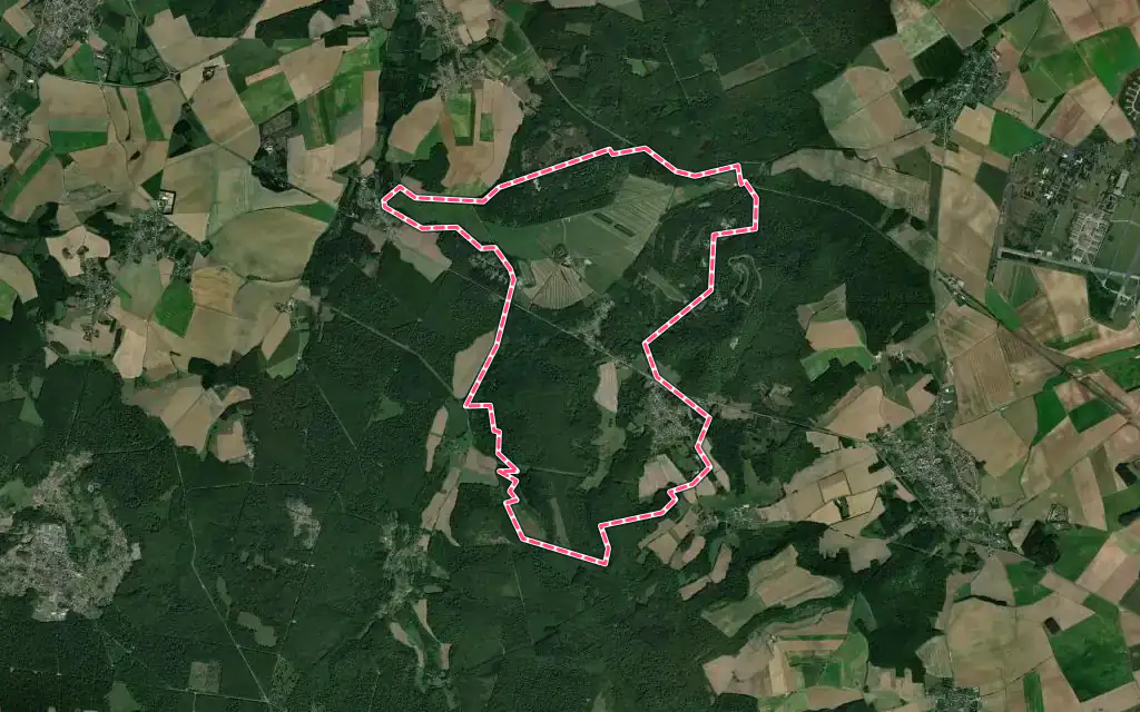 Vue satellite de Fourdrain avec ses contours administratifs