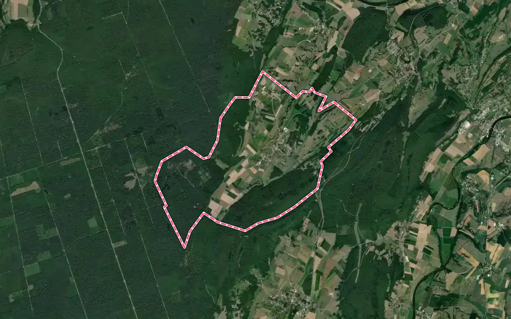 Vue satellite de Fourg avec ses contours administratifs