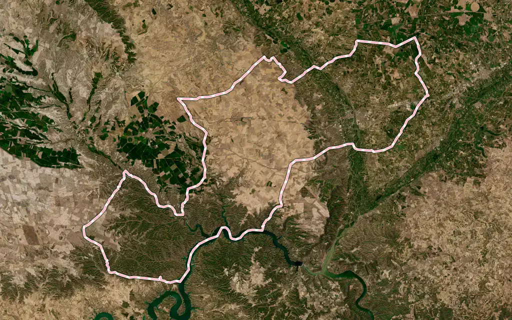 Vista satélite de Fraga con su contorno administrativo