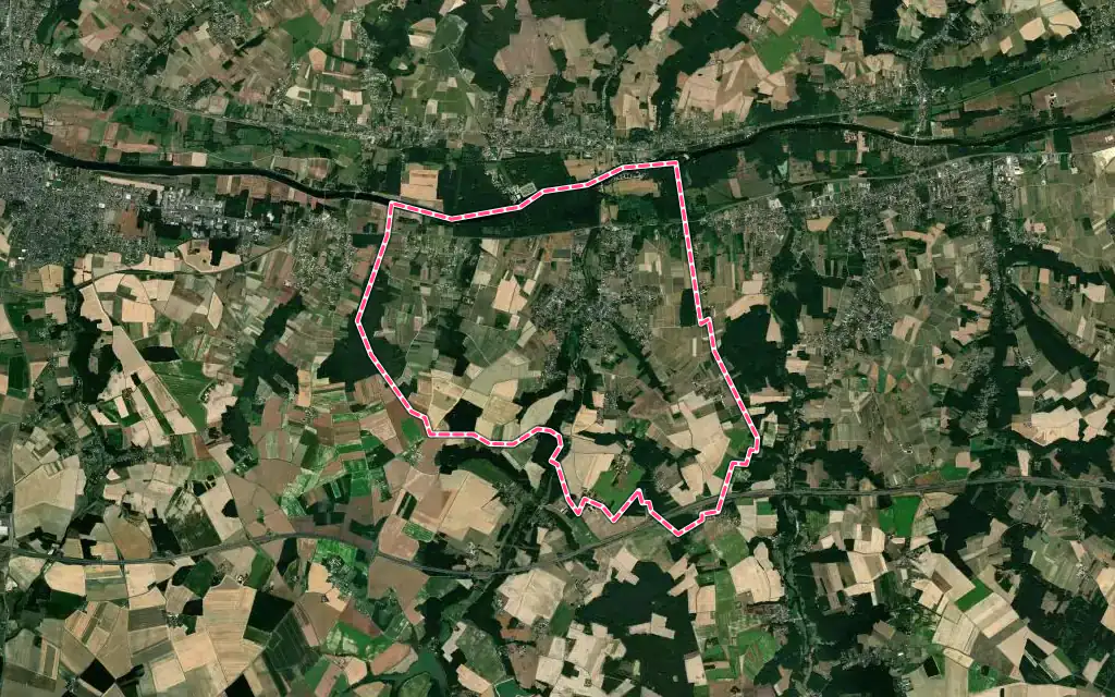 Vue satellite de Francueil avec ses contours administratifs