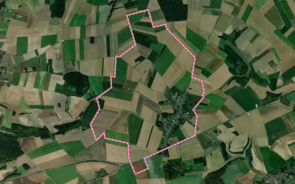 Vue satellite de Franvillers avec ses contours administratifs
