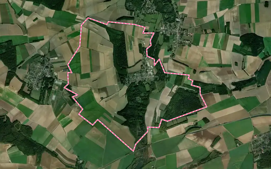 Vue satellite de Fréchencourt avec ses contours administratifs