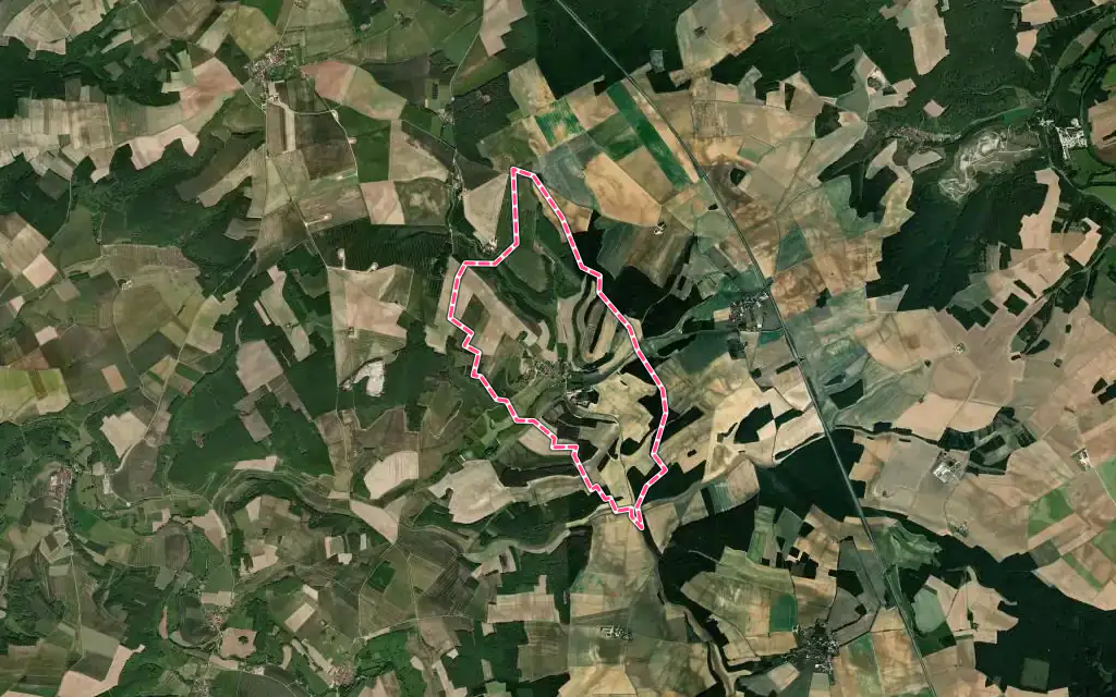 Vue satellite de Fresnes avec ses contours administratifs