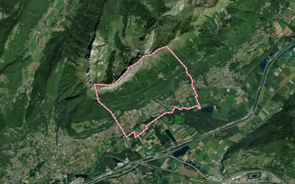 Vue satellite de Fréterive avec ses contours administratifs
