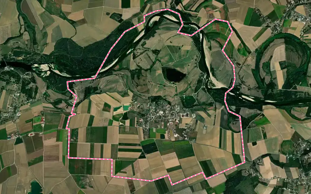 Vue satellite de Fretterans avec ses contours administratifs