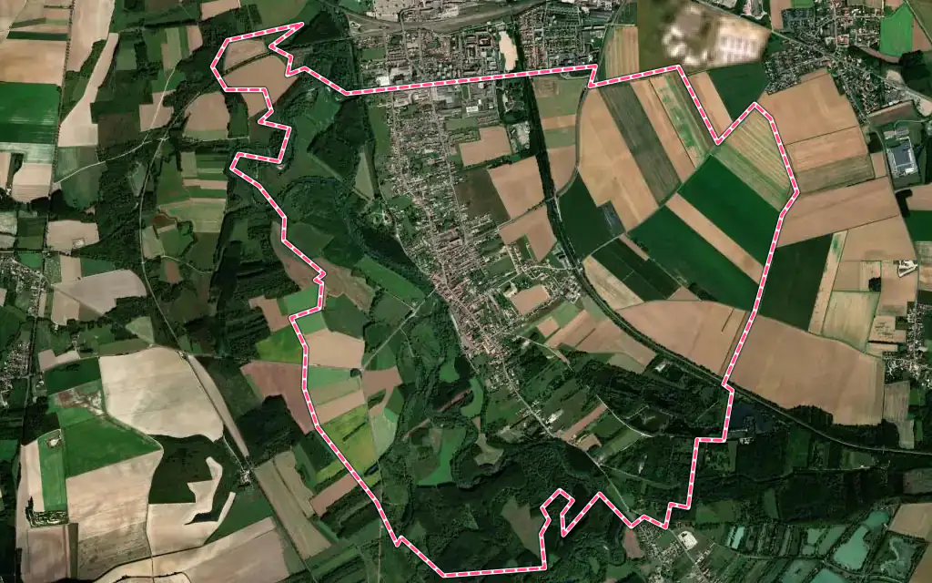 Vue satellite de Frignicourt avec ses contours administratifs