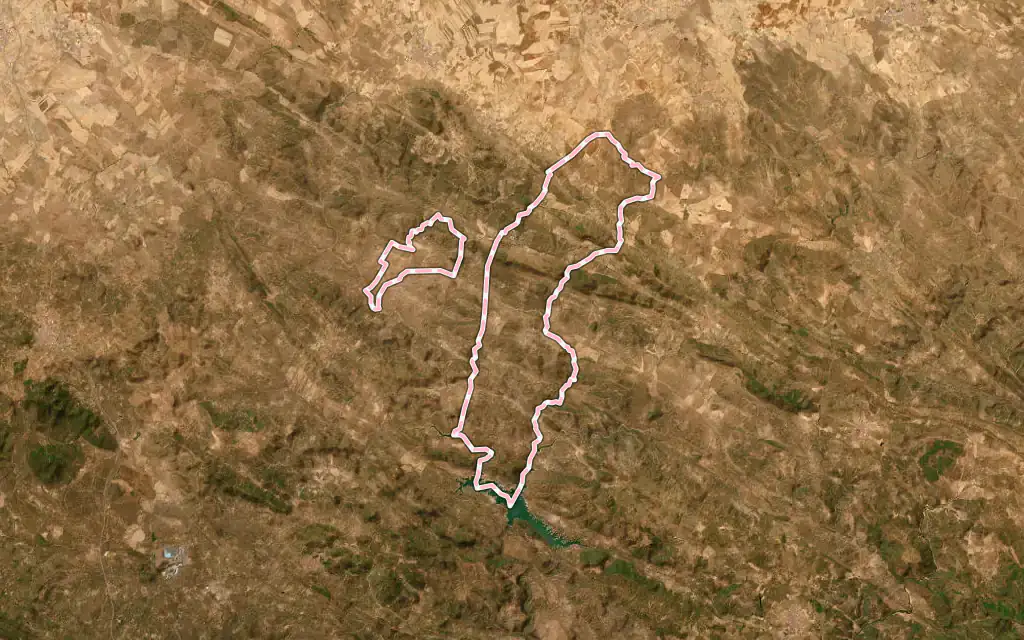 Vista satélite de Fuente del Arco con su contorno administrativo