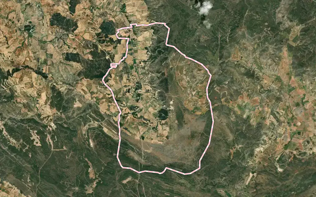 Vista satélite de Fuentes con su contorno administrativo