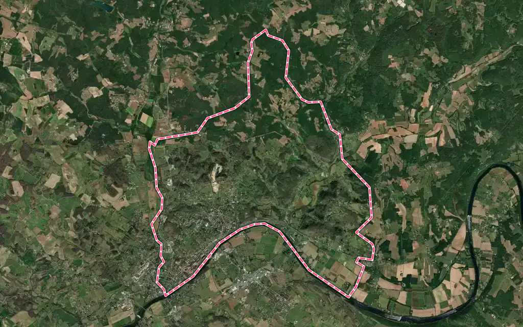 Vue satellite de Fumel avec ses contours administratifs