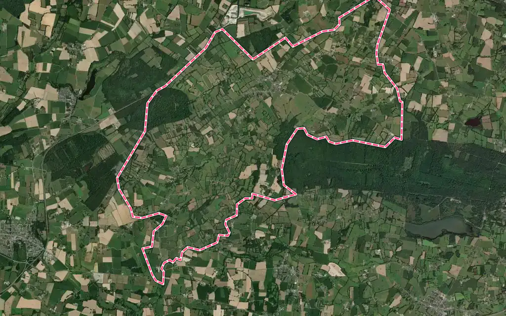 Vue satellite de Gahard avec ses contours administratifs