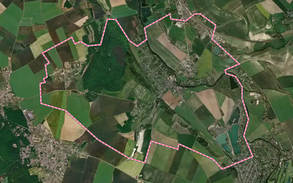 Vue satellite de Garennes-sur-Eure avec ses contours administratifs