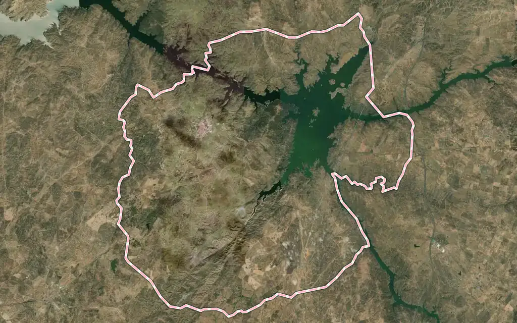 Vista satélite de Garrovillas de Alconétar con su contorno administrativo