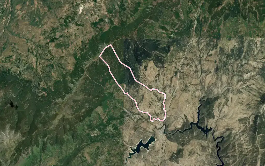 Vista satélite de Gascones con su contorno administrativo