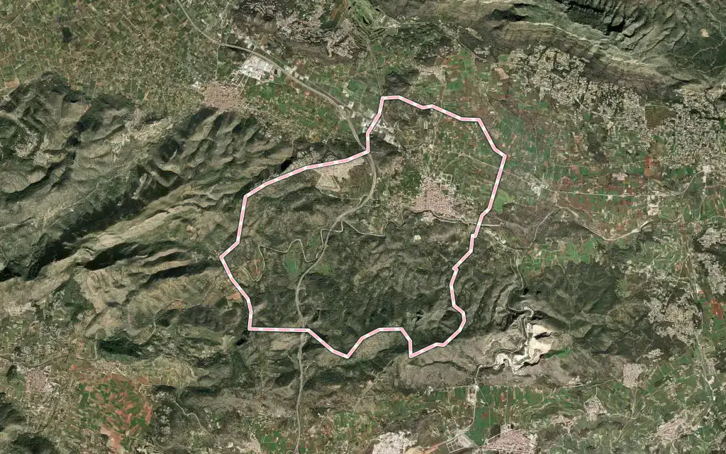 Vista satélite de Gata de Gorgos con su contorno administrativo