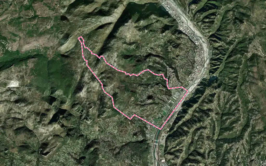 Vue satellite de Gattières avec ses contours administratifs