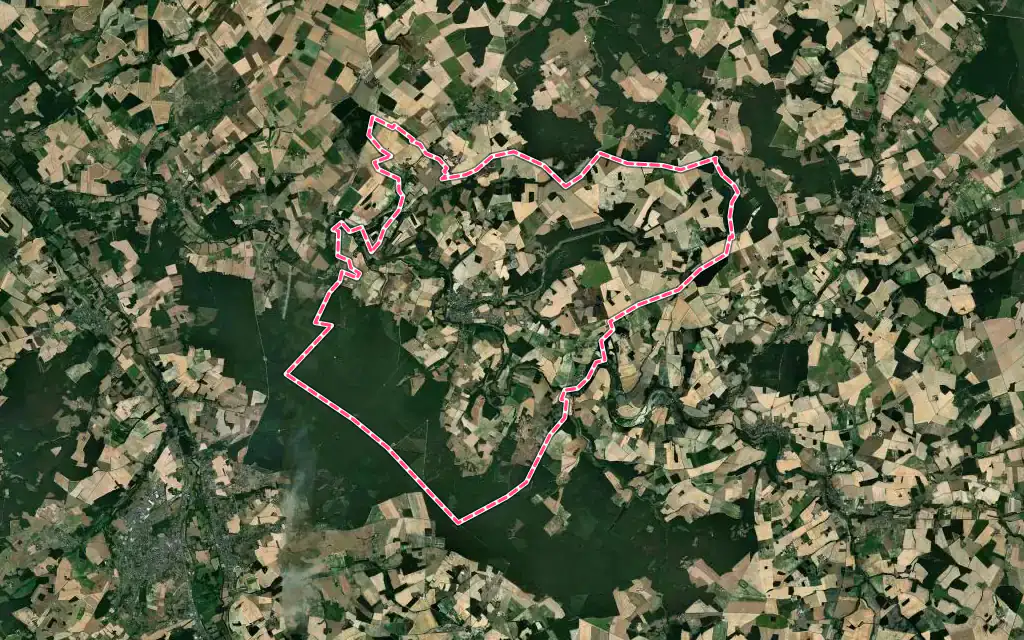 Vue satellite de Genillé avec ses contours administratifs